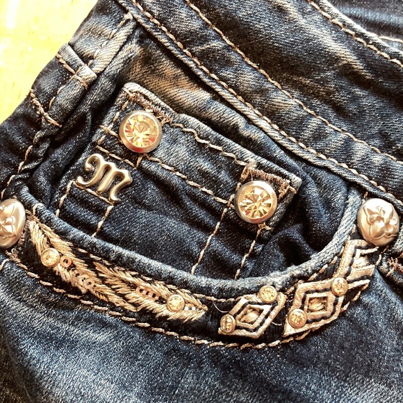 Miss Me Crop Jeans - Picture 7 of 11